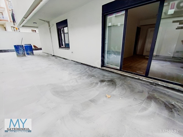 MARMARAY İSTASYONUNDA BAHÇE KULLANIMLI SIFIR KAPALI MUTFAKLI
