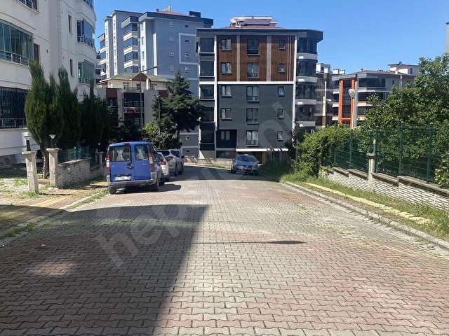 Çelik emlaktan Yenimahallede geniş 2+1 kiralık daire
