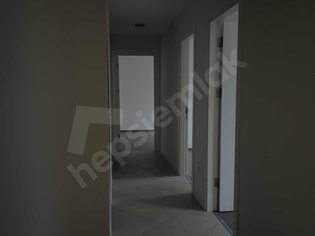 AKKOZA KORU BLOKLARIN DA MEYDAN CEPHE BOŞ KİRALIK 3+1 DAİRE - Görsel 9