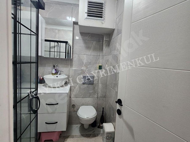 HACI YUSUF MAH. ADALET CADDESİ ÜZERİNDE 1+1 FULL EŞYALI KİRALIK - Görsel 15