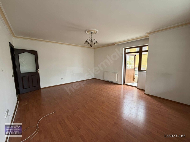 FIRSAT AYVALI CADDESİ MERKEZİ KONUMDA ÖN CEPHE 1. KAT - Görsel 30