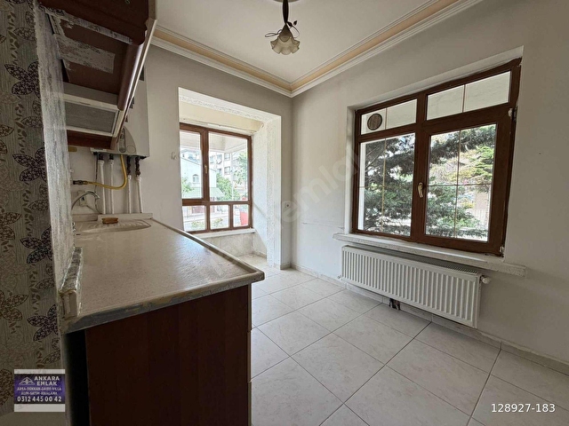 FIRSAT AYVALI CADDESİ MERKEZİ KONUMDA ÖN CEPHE 1. KAT - Görsel 18