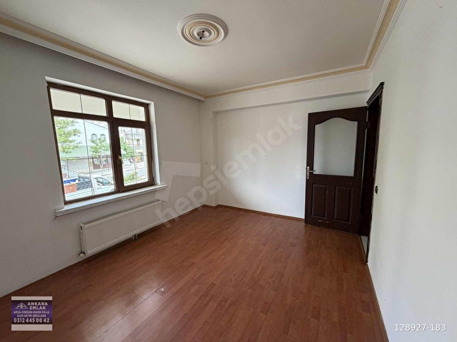 FIRSAT AYVALI CADDESİ MERKEZİ KONUMDA ÖN CEPHE 1. KAT - Görsel 14