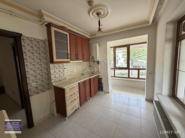 FIRSAT AYVALI CADDESİ MERKEZİ KONUMDA ÖN CEPHE 1. KAT - Görsel 20