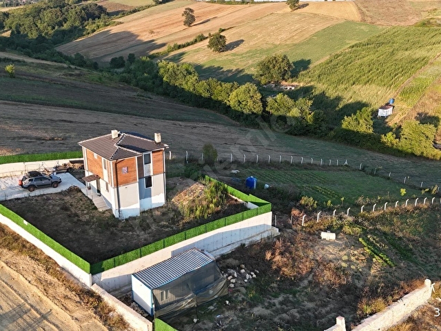 DERİNCE TAHTALIDA 1.897M2 İÇİNDE SATILIK 3+1 MÜSTAKİL DUBLEX EV
