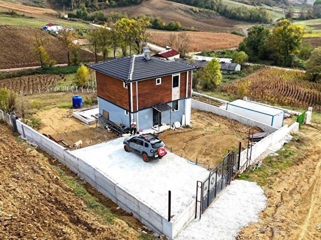 DERİNCE TAHTALIDA 1.897M2 İÇİNDE SATILIK 3+1 MÜSTAKİL DUBLEX EV - Görsel 5