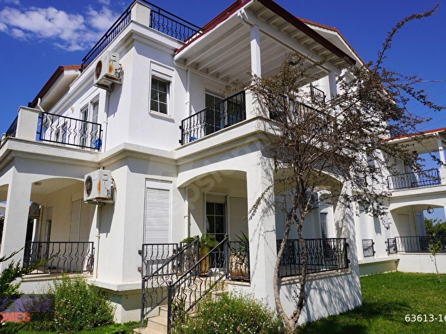 Manavgat Sidede Site İçinde Eşyalı 3+1 Satılık Dubleks Daire