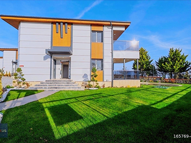 İSTANBULA KOMŞU SEVİNDİKLİDE 560 m² ARSA İÇİNDE HAVUZLU VİLLA - Görsel 10