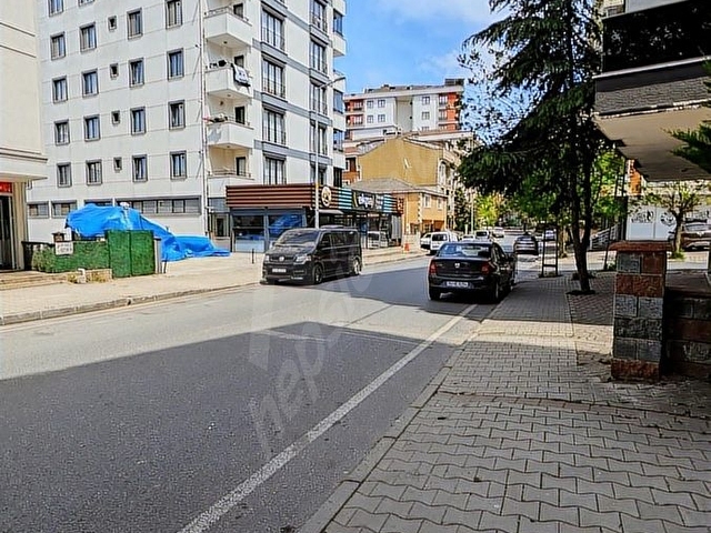 Çekmeköy Cumhuriyet Mahallesinde Cadde Üzeri Dükkan - Görsel 2