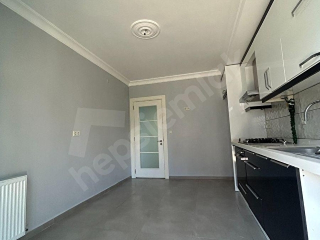 Mithatpaşa Mahallesinde 3+1 120 m2 Bahçeli Lüks Kiralık Daire! - Görsel 17