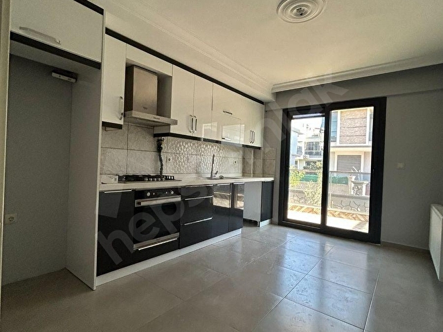 Mithatpaşa Mahallesinde 3+1 120 m2 Bahçeli Lüks Kiralık Daire! - Görsel 13