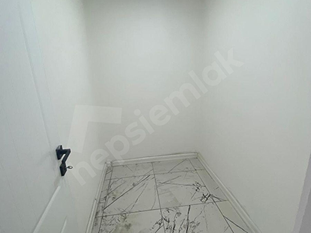 Hamidiye mahallesinde asansörlü 160 m2 sıfır 2+1 lüks dubleks - Görsel 5