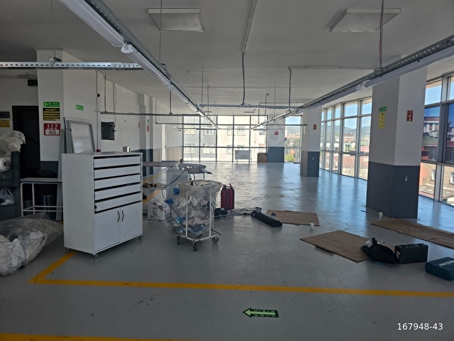 Dudulluya Yakın KDV Avantajlı 950 M2 Köşe İskanlı Plaza - Görsel 13
