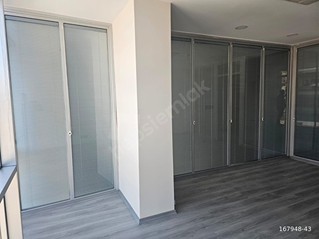 Dudulluya Yakın KDV Avantajlı 950 M2 Köşe İskanlı Plaza - Görsel 21