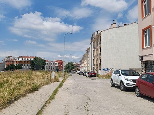 GAYE EMLAKTAN KOZA SİTESİNDE ÖNÜ AÇIK SATILIK ARA KAT 1+1 DAİRE - Görsel 2