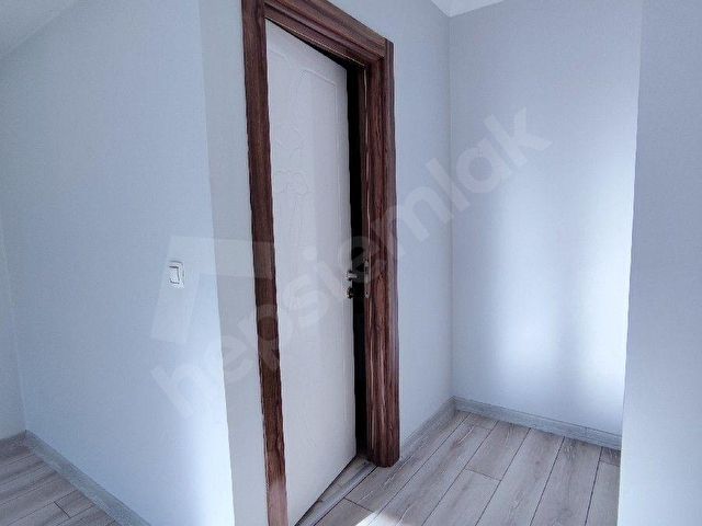 MUTLU EMLAKTAN SİTE İÇİNDE GENİŞ M2 OTOPARK YEŞİL ALAN ÇİFT BANYO ÇİFT ASANSÖR - Görsel 17
