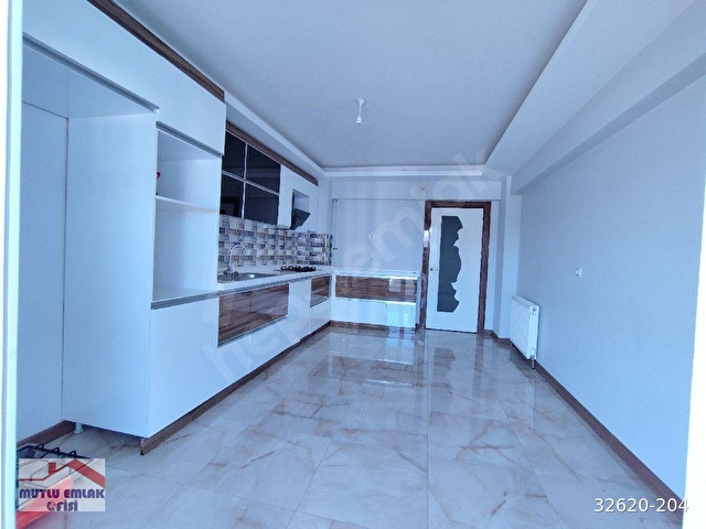 MUTLU EMLAKTAN SİTE İÇİNDE GENİŞ M2 OTOPARK YEŞİL ALAN ÇİFT BANYO ÇİFT ASANSÖR - Görsel 5