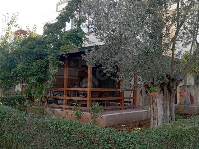 Ayvalık Merkeze yakın,Site içerisinde Eşyalı Kiralık Villa