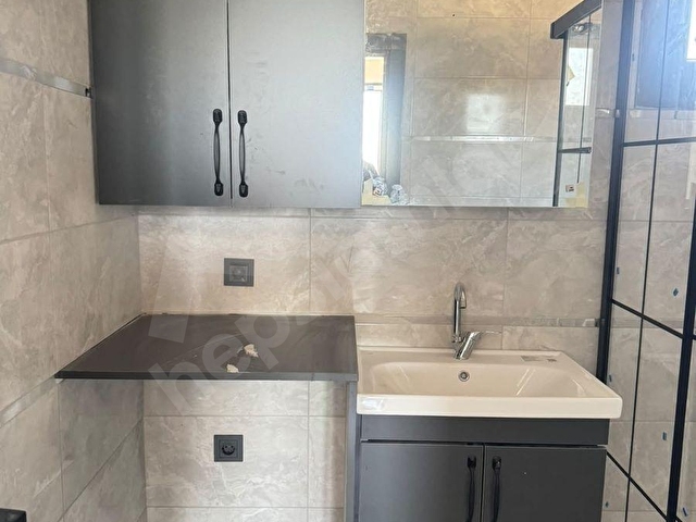 Helvacıda Sıfır 1+1 Kiralık Daire | Asansörlü | Ankastreli | - Görsel 16