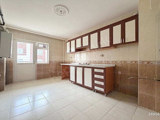 VİZYONDAN OKULA VE CADDEYE YAKIN KİRALIK GENİŞ 4+1 DAİRE - Görsel 29