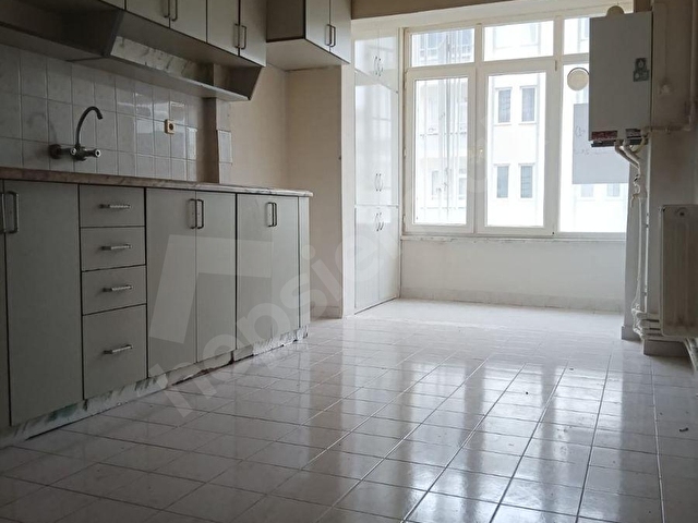 Cumartesi Pazarı yakını KİRALIK 3+1