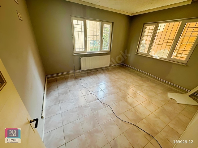 152 Evler Eğitim Caddesinde | Önü Bahçeli 2+1 Kiralık Daire - Görsel 14