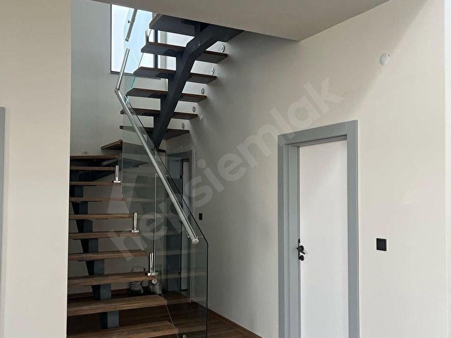BÖLGEDEKİ TEK SÜPER LÜKS VİLLA SİTESİ 5+1 420 M2 YÜKSEK KREDİ!!! - Görsel 8