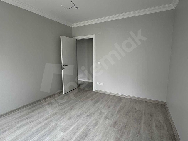 ÜMRANİYE FIRSAT 3+1SATILIK KAPALI HAVUZ OTOPRK METRO 1DK DAİRE - Görsel 8