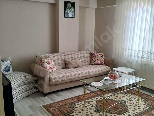 PENDİK GÜZELYALIDA SATILIK E-5 YAKIN MERKEZİ KREDİLİ ORTA KAT 3+1 125M2 FIRSAT DAİRE - Görsel 2