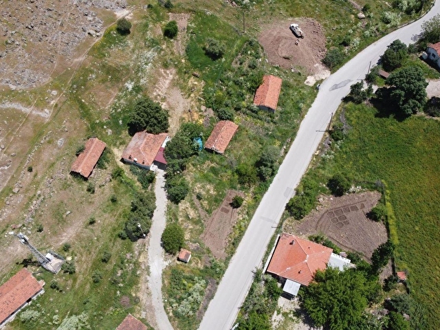 749 m² Taş Ev ve Arsası - Görsel 9