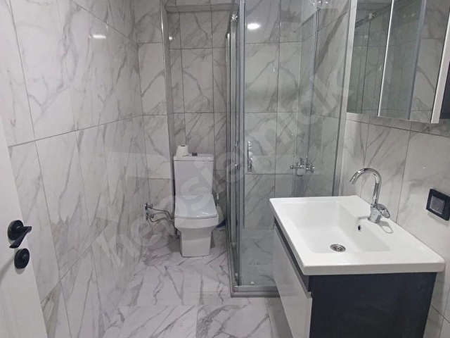 VARAN EMLAKTAN YENİ MAHALLEDE KİRALIK EŞYALI 1+1 DAİRE - Görsel 17