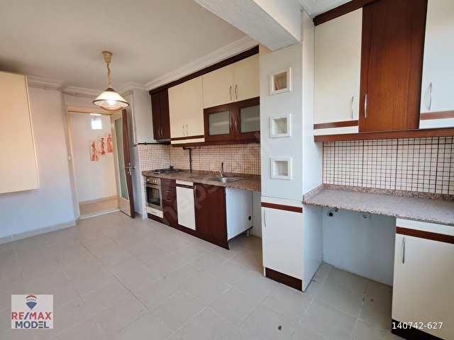REMAX MODEL DEN KINIKLI EMSAN EVLERİNDE 2+1 SATILIK DAİRE - Görsel 7