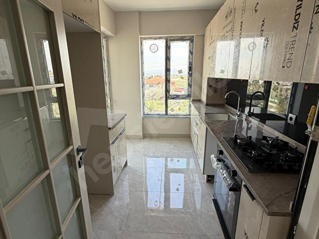 TURYAPTAN PURSAKLAR SARAYDA SİTEDE LÜKS 2+1 SATILIK DAİRE