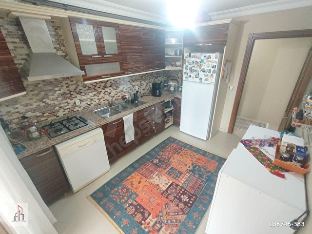 EMİNEVİME UYGUN ARAKAT 2+1 İSKANLI 110M2 GENİŞ GÜNEY CEPHE DAİRE - Görsel 4