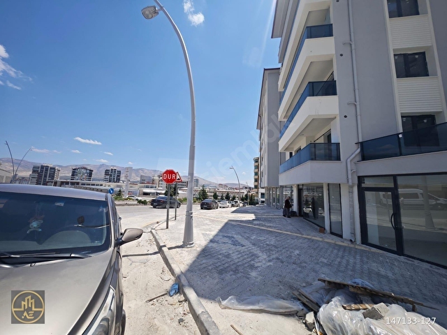 Altınözden Yeni Hastane Karşısında Kiralık 2+1 Daire - Görsel 18