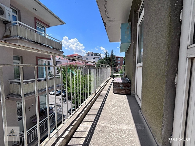 ANADOLUDAN BAHÇELİEVLERDE 3+1 ORTA KAT ÖN GÜNEY OTOPARKLI - Görsel 6