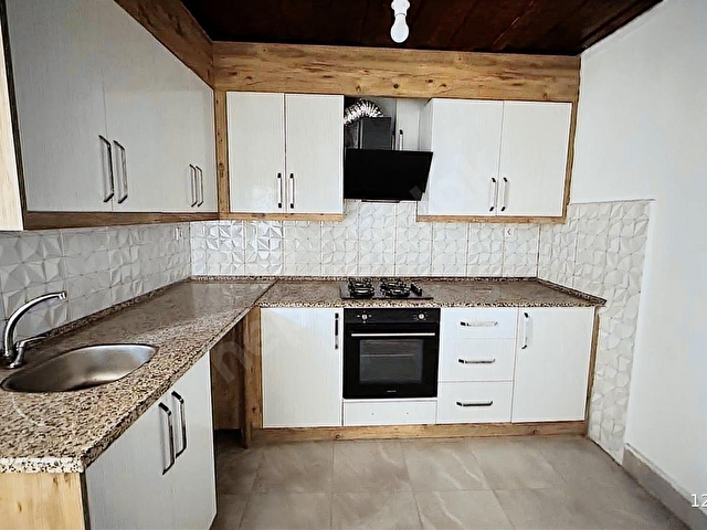 VİP GAYRİMENKULden MERKEZDE MÜSTAKİL İKİ KATLI EV - Görsel 7