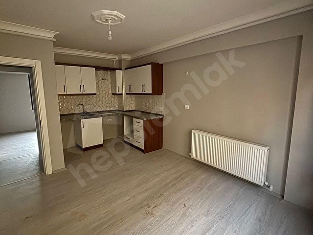 İHSANİYE MAHALLESİNDE 2+1 SATILIK ARA KAT DAİRE - Görsel 18