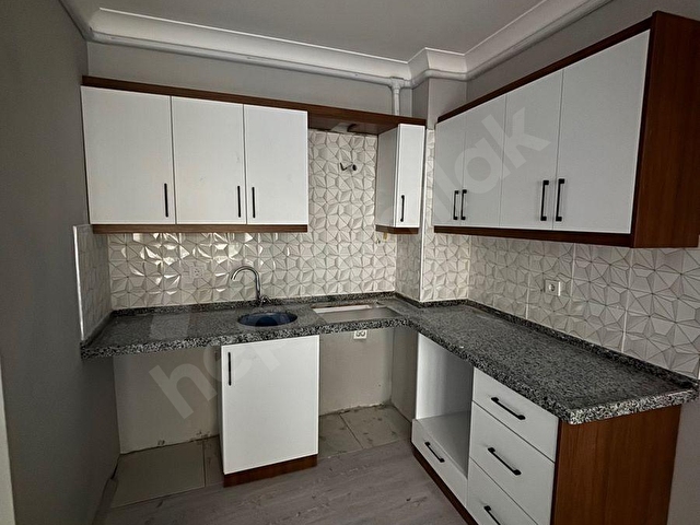 İHSANİYE MAHALLESİNDE 2+1 SATILIK ARA KAT DAİRE - Görsel 20