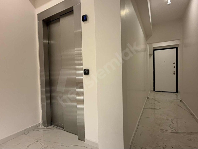 FLORYADA KONAKLI SOKAKTA PERA EMLAKTAN LÜX SATILIK TRİPLEX VİLLA - Görsel 30