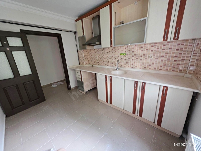 ETİLER MAH.DE 3+1 BOYALI YÜKSEK GİRİŞ-ALTINDA DAİRE VAR-KİRALIK