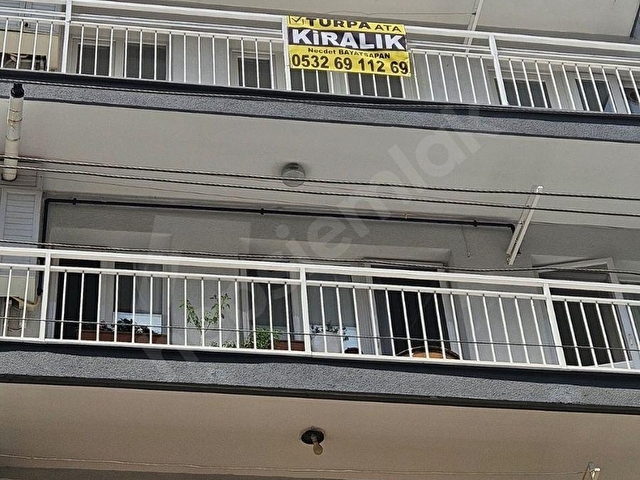 Karşıyaka Nergizde Kiralık 3+1 Doğalgazlı Daire