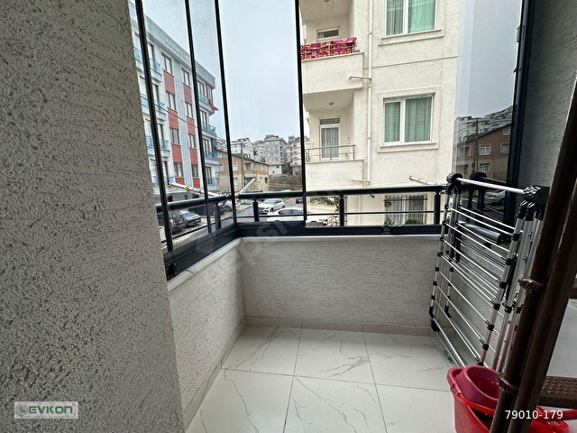 EVKON YAPIDAN CADDE DİBİ 82 M2 ÖN CEPHE İSKANLI 2+1 ARA KAT - Görsel 6
