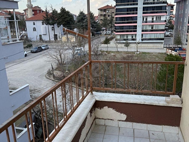 Isparta merkez Vatan Mh kiralık 2 + 1 ara kat daire - Görsel 6