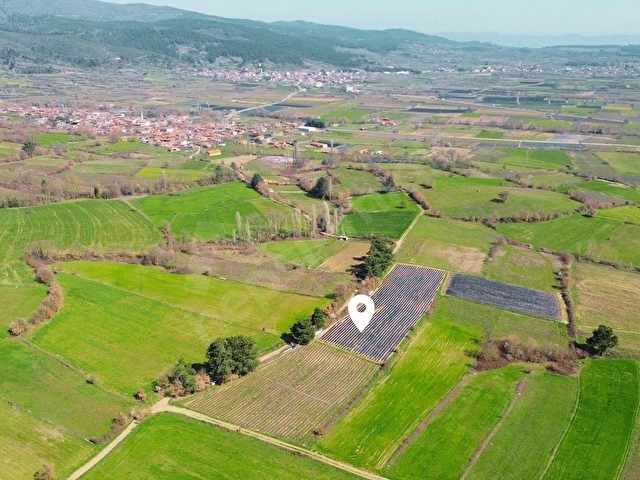 KAZDAĞLARI KURTLAR KÖYÜNDE RESMİ YOLA CEPHELİ MUHTEŞEM KONUMDA TARLA
