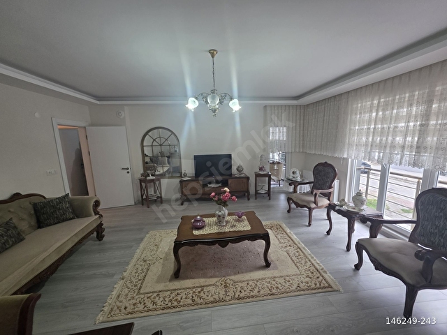GÖRGEÇ EMLAKTAN MERKEZİ LOKASYONDA SATILIK 3+1 DAİRE - Görsel 12