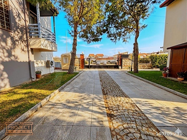 Kuşadası Davutlarda Havuzlu site içersinde 3+1 Villa - Görsel 8