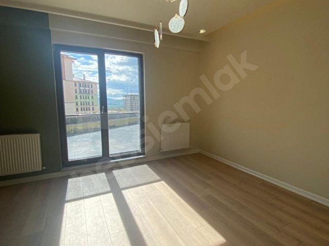 YILDIZKENTTE OTURUMA HAZIR SATILIK LÜKS 4+1 DAİRE - Görsel 12