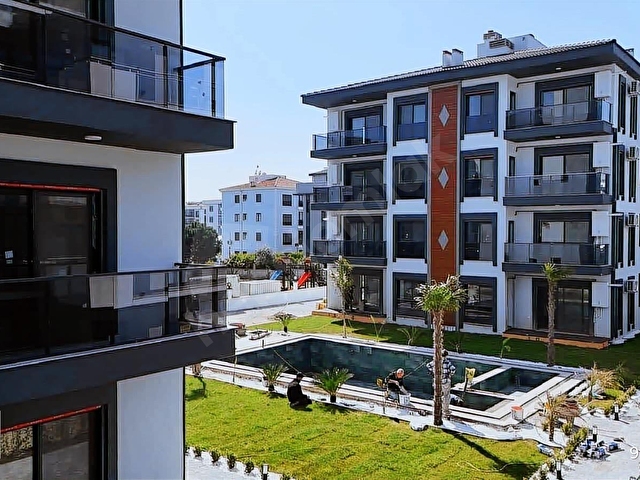 BERK EMLAKTAN MENDERES ALTINTEPEDE SİTE İÇİ SATILIK 3+1 DAİRE