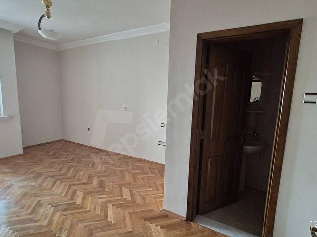 Dikmen Keklikpınarı Sitede 3+1 Ebeveyn Banyolu Kiralık Boş Daire - Görsel 20